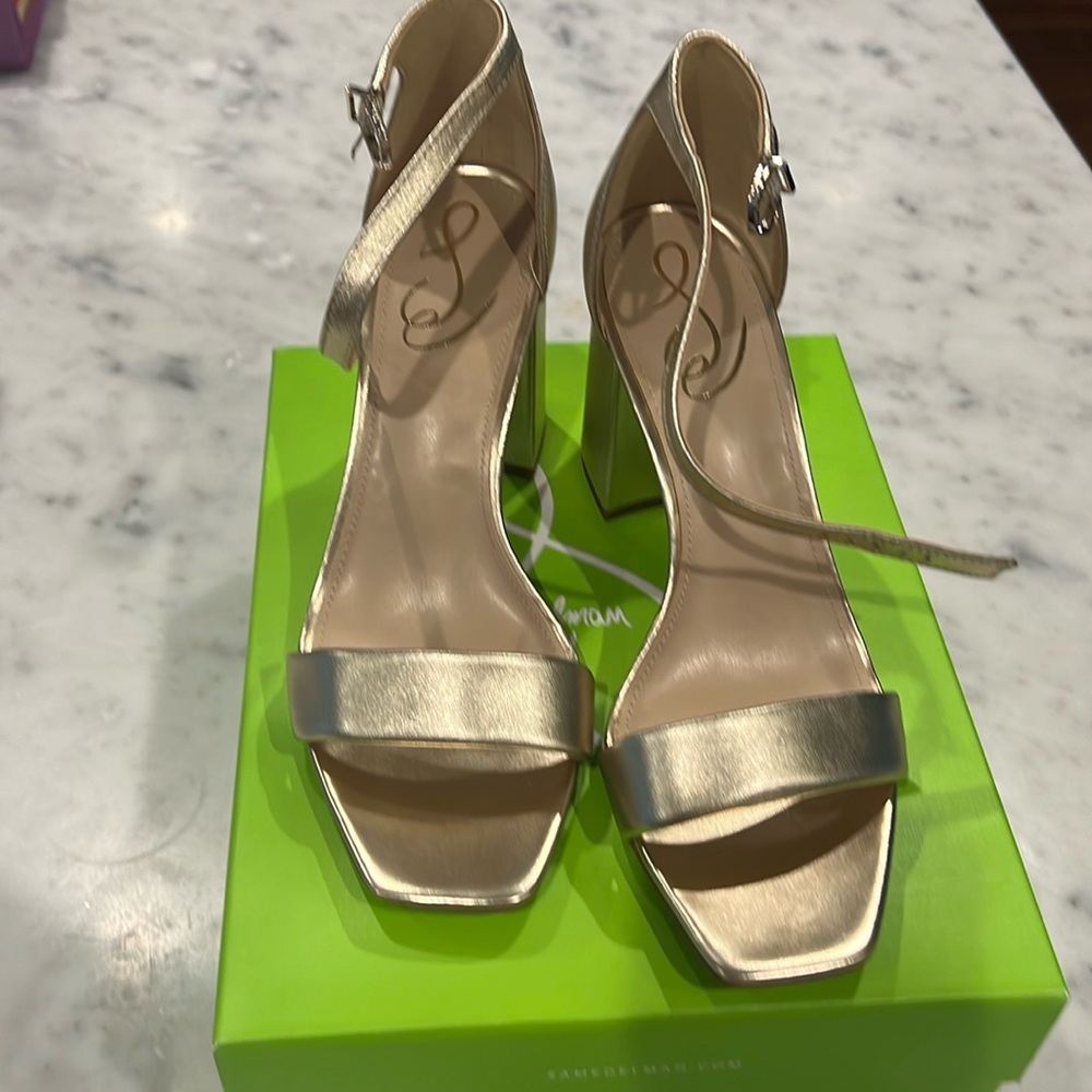Ladies Sam Edelman Gold Heels